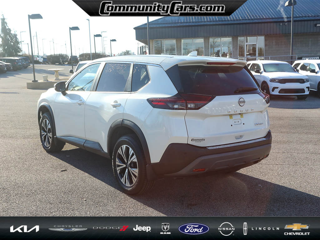 Used 2023 Nissan Rogue SV image 5