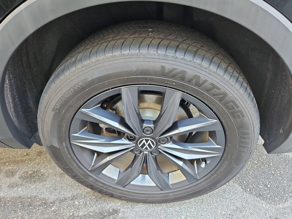 Used 2022 Volkswagen Tiguan SE FWD image 32