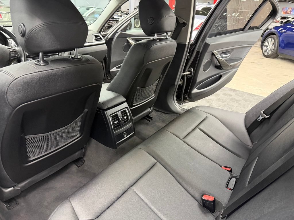 Used 2018 BMW 320i Sedan RWD image 40