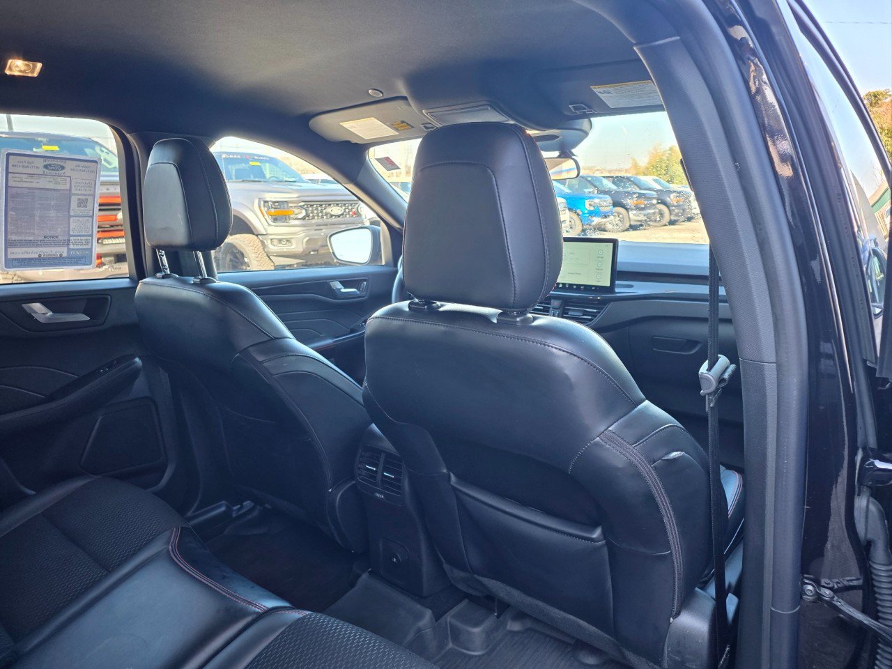 Used 2025 Ford Escape ST-Line w/ Equipment Group 301A image 13