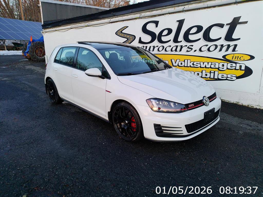 Used 2017 Volkswagen GTI SE image 2