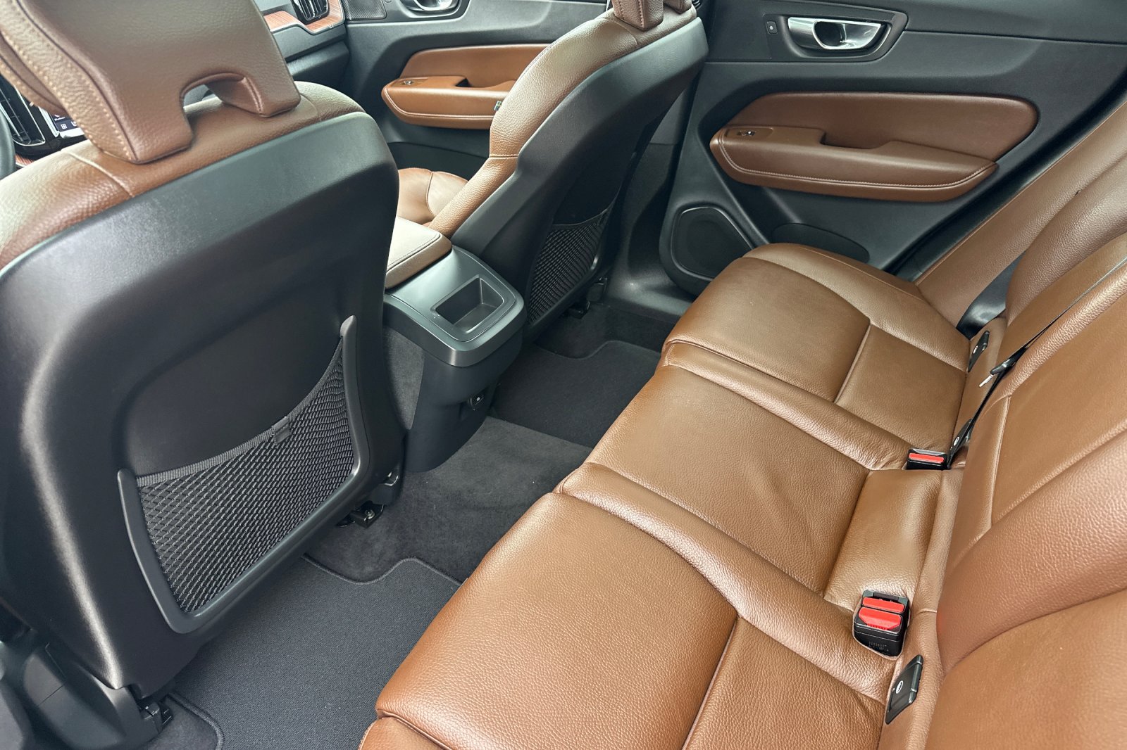 Used 2023 Volvo XC60 B5 Plus w/ Climate Package FWD image 13