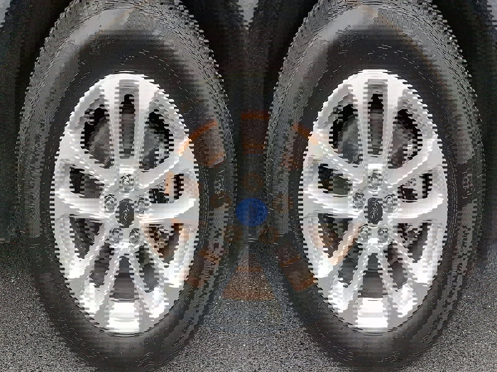 Used 2020 Ford Escape SE image 7