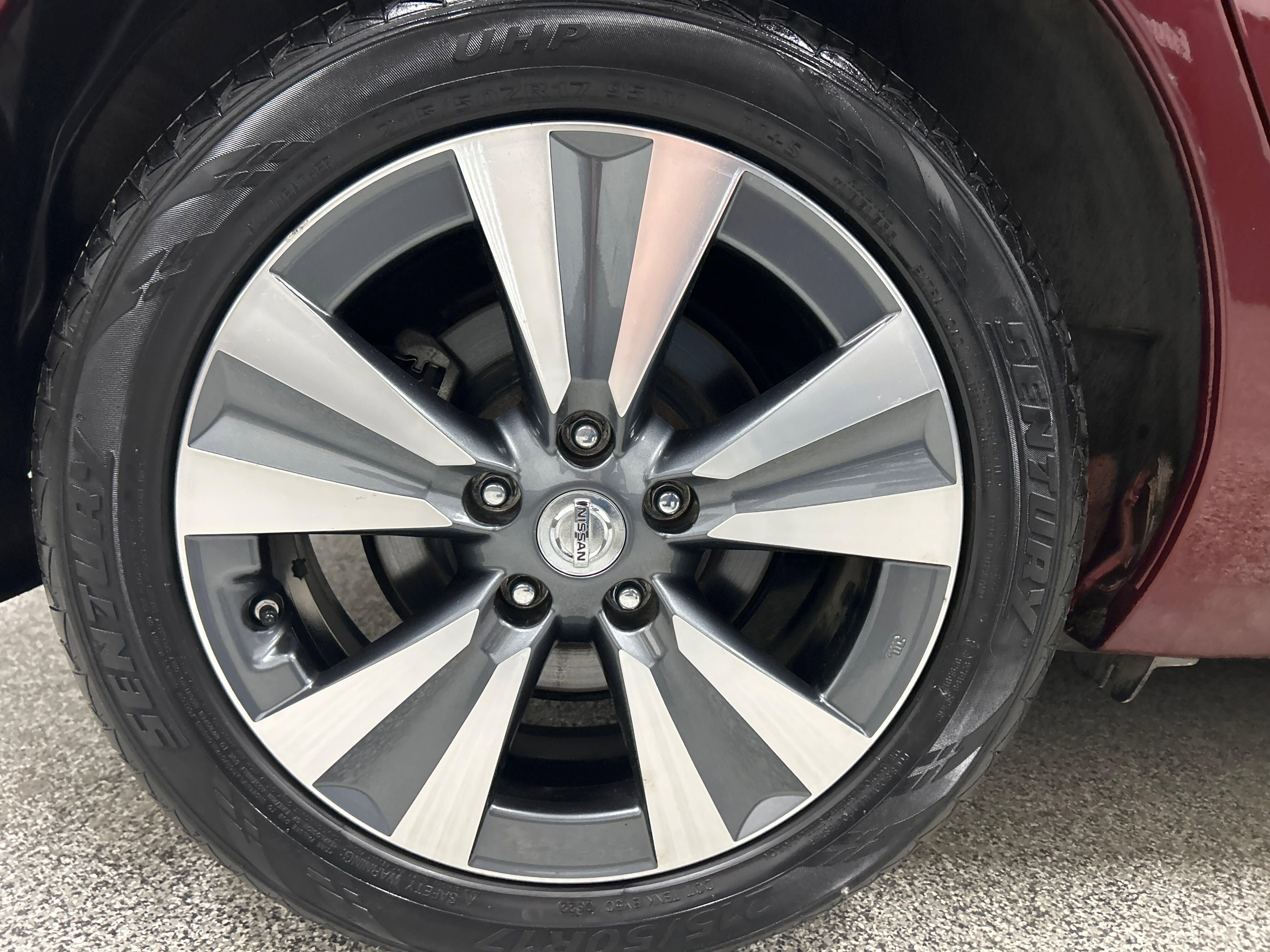 Used 2016 Nissan Leaf SL w/ Premium Package FWD image 7