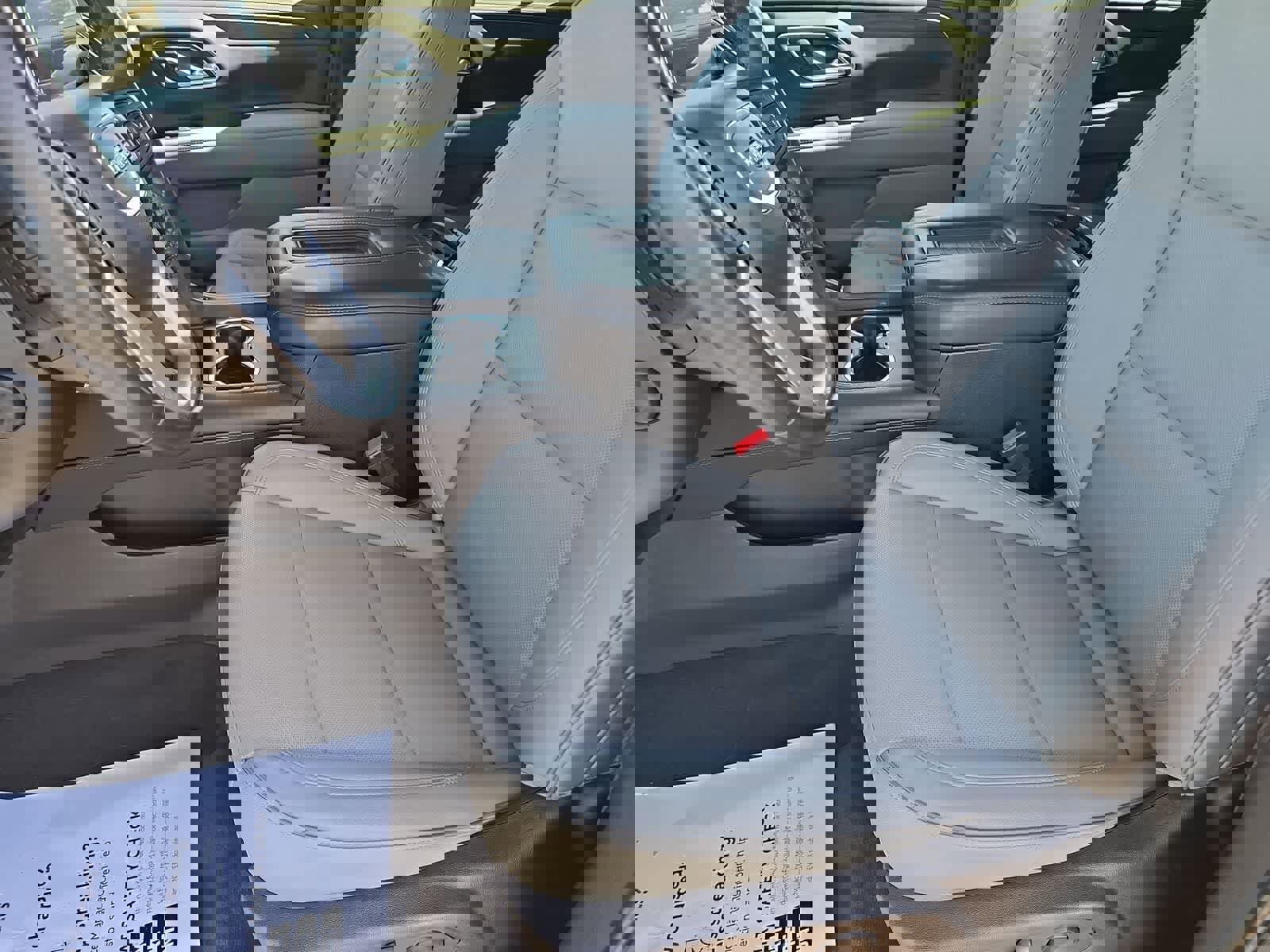 Used 2022 GMC Yukon XL SLT w/ SLT Premium Package AWD/4WD image 18