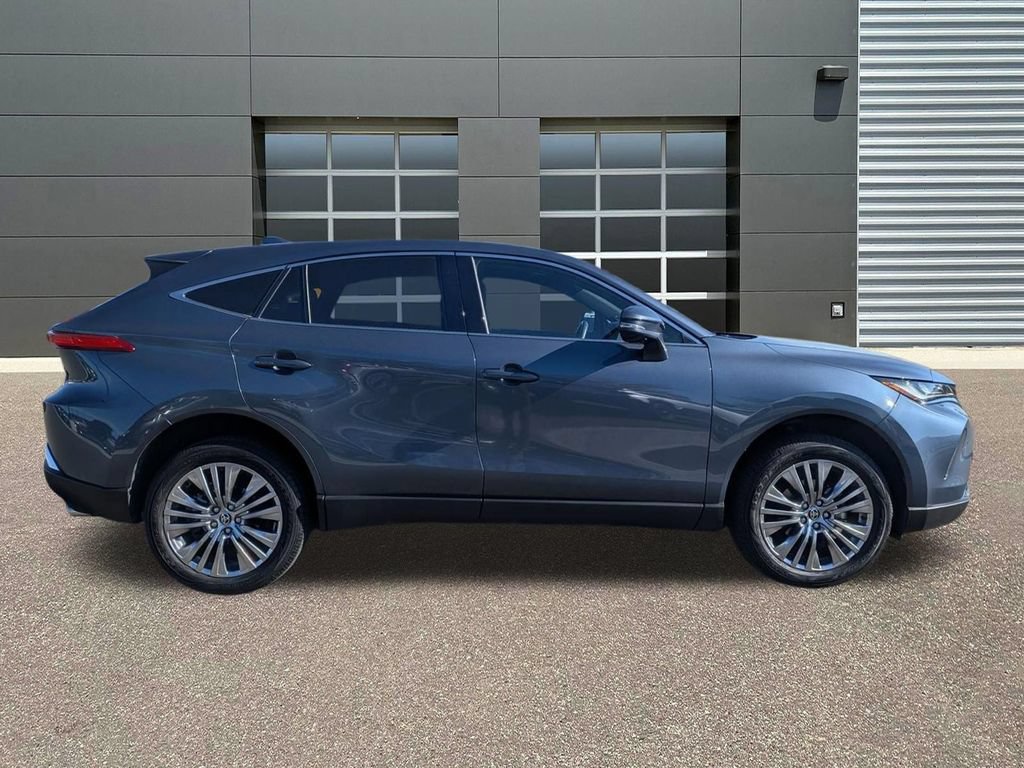 Used 2024 Toyota Venza Limited AWD/4WD image 4