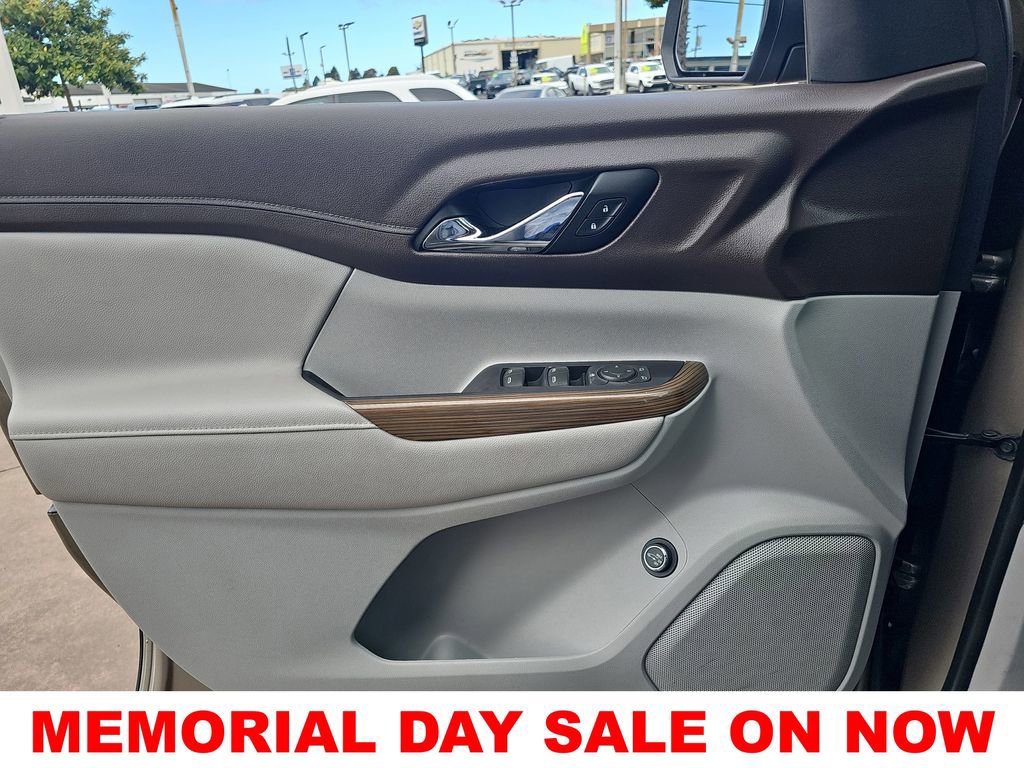 Used 2023 GMC Acadia SLE w/ Driver Convenience Package AWD/4WD image 28