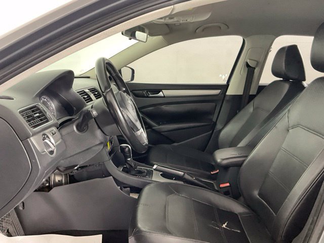 Used 2015 Volkswagen Passat 1.8T Sport FWD image 11