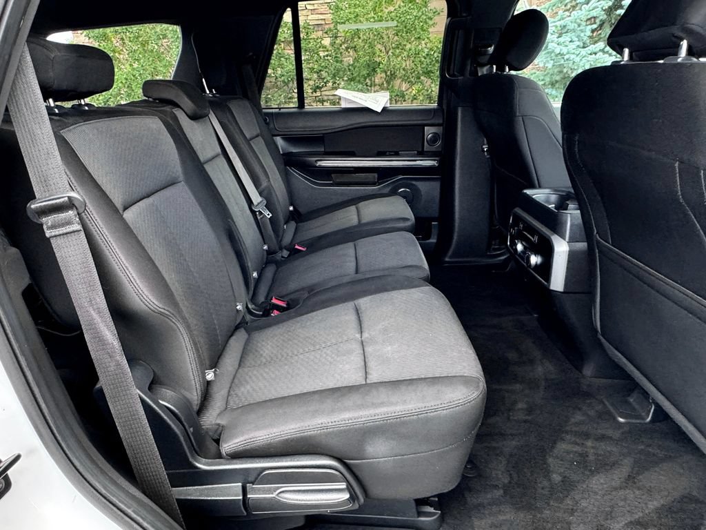 Used 2018 Ford Expedition XLT AWD/4WD image 35