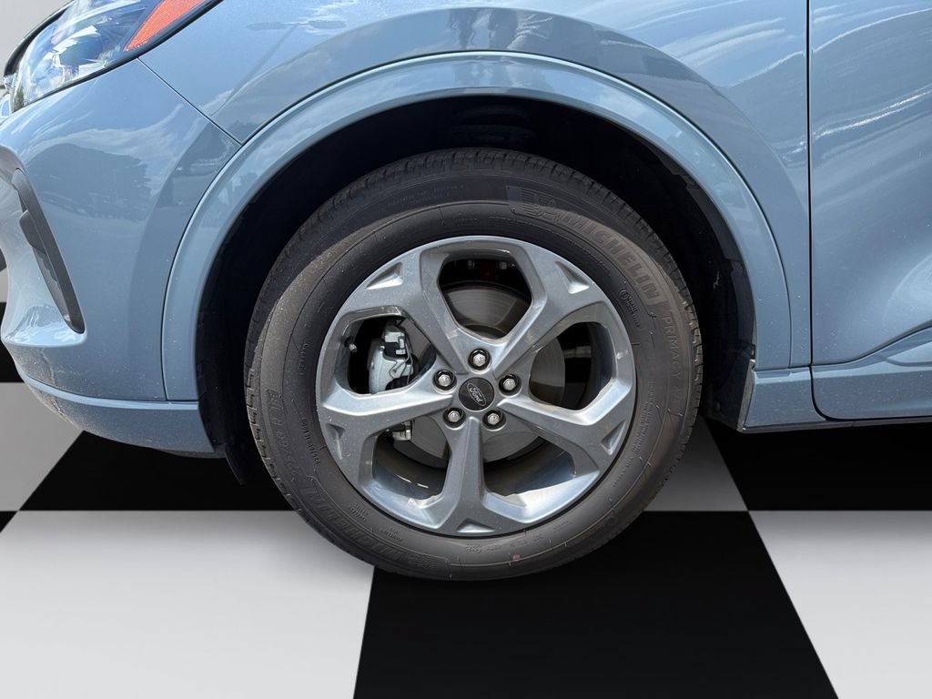 Used 2024 Ford Escape ST-Line w/ Tech Pack #1 FWD image 14