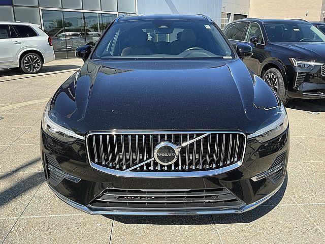 Certified 2023 Volvo XC60 B5 Plus w/ Climate Package AWD/4WD image 12