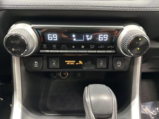 Used 2021 Toyota RAV4 XLE Premium image 26