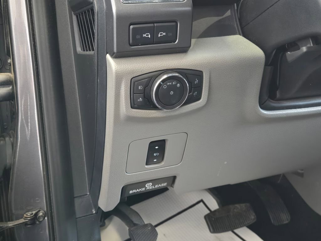 Used 2021 Ford F250 XLT w/ XLT Premium Package image 13