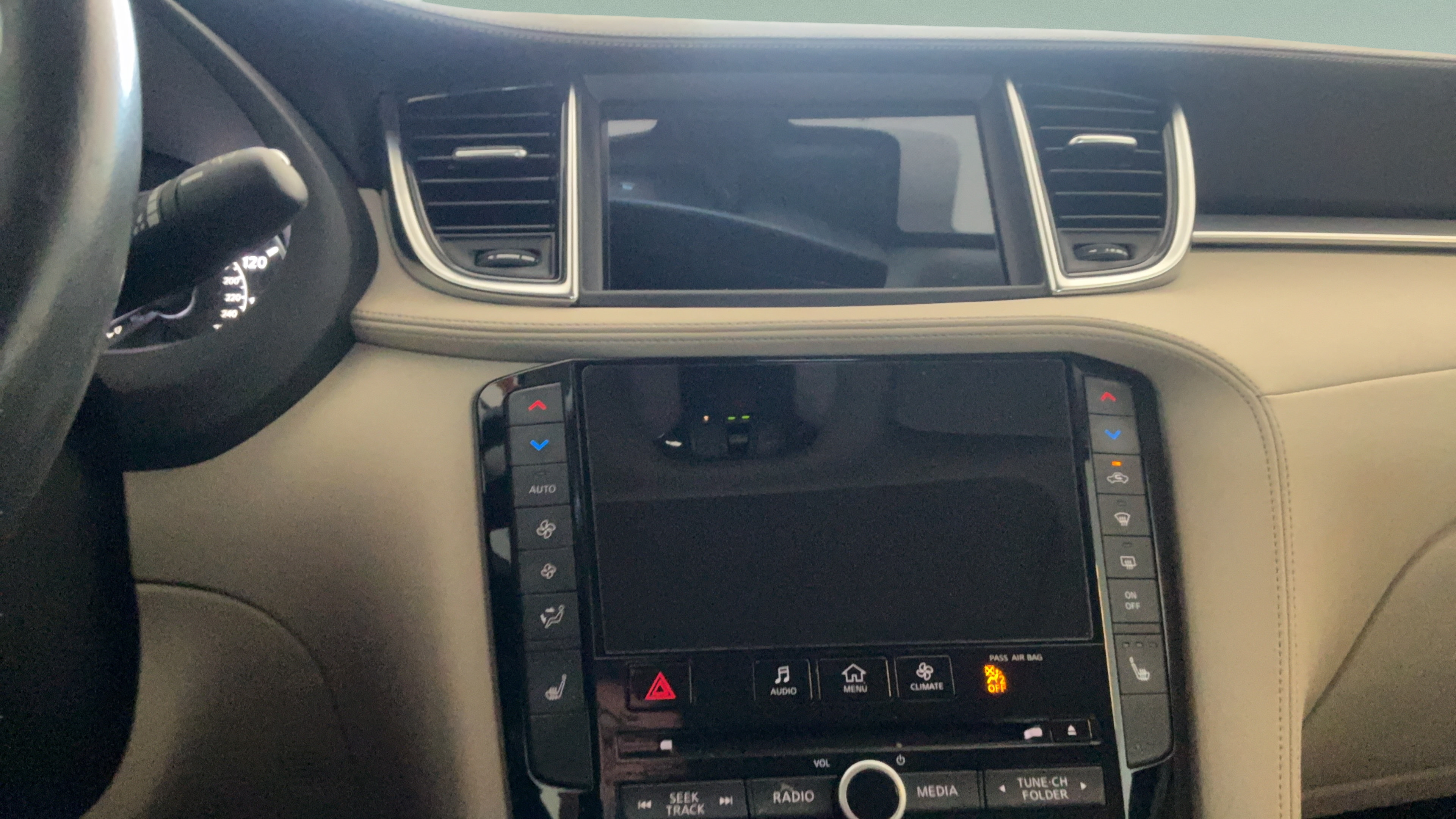 Used 2021 INFINITI QX50 Luxe FWD image 11