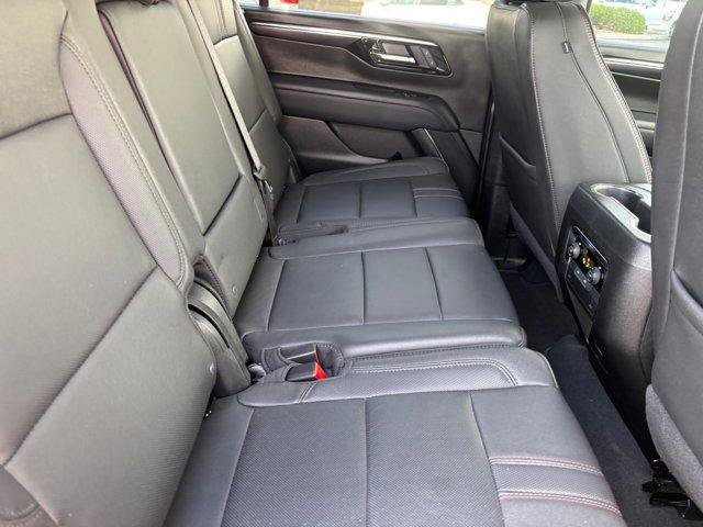 Used 2025 Chevrolet Suburban RST AWD/4WD image 15