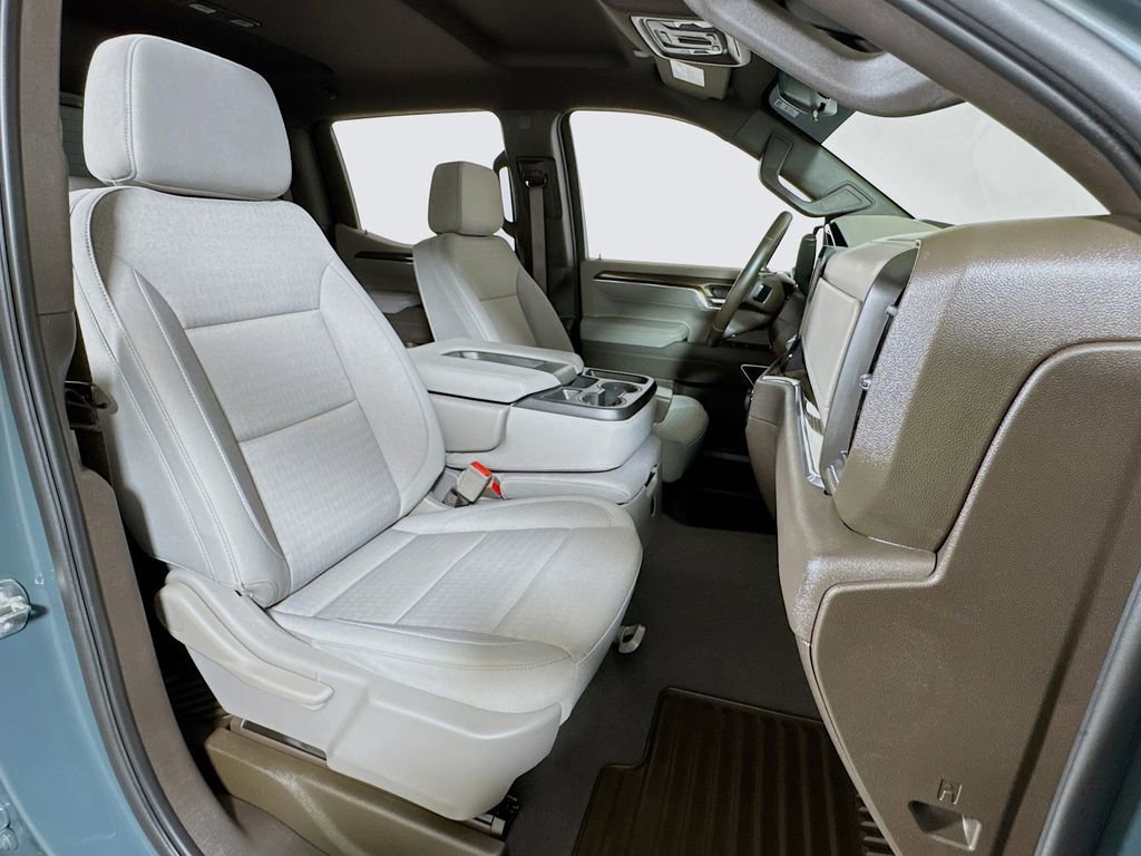 Certified 2025 Chevrolet Silverado 1500 LT w/ Safety Package image 26
