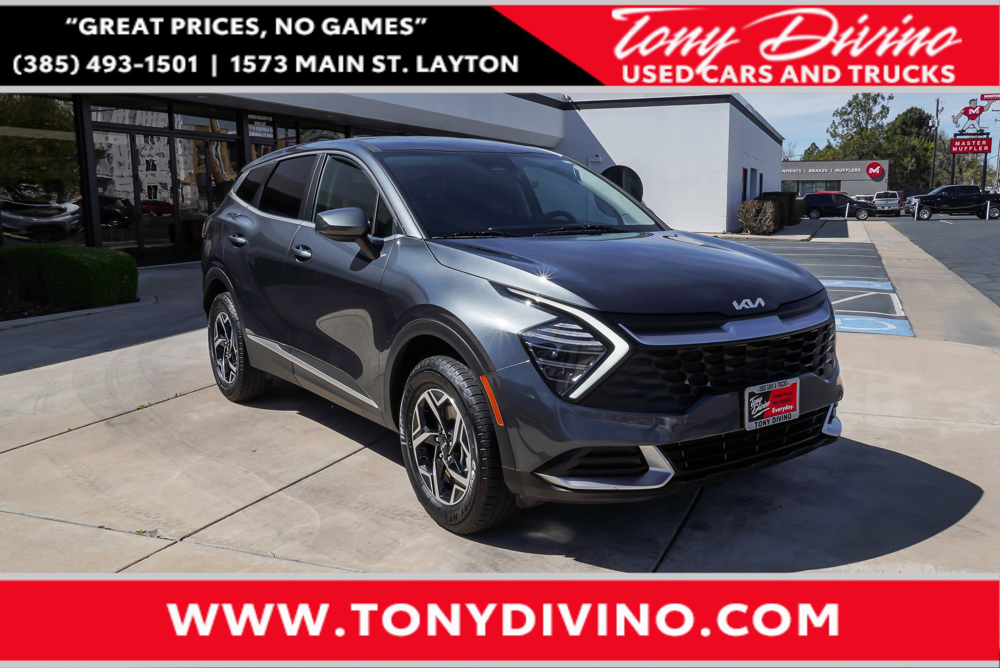 Used 2025 Kia Sportage LX image 1