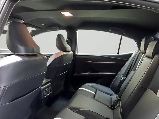 Certified 2025 Toyota Camry SE image 11