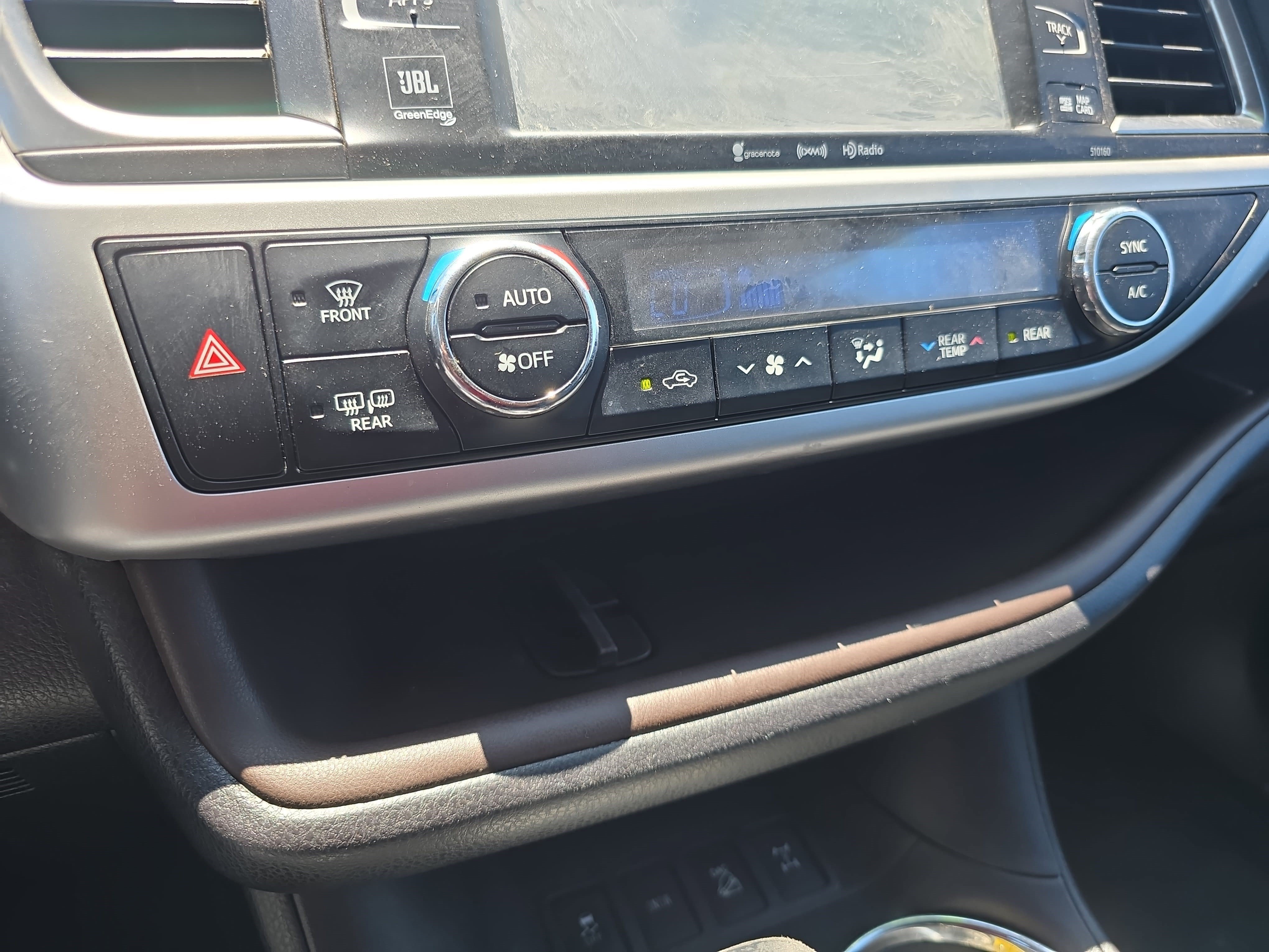 Used 2016 Toyota Highlander Limited Platinum AWD/4WD image 24