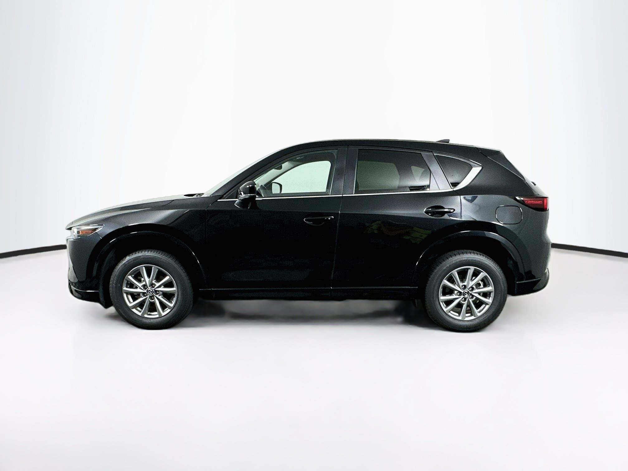 Used 2025 MAZDA CX-5 AWD 2.5 S w/ Preferred Package image 4