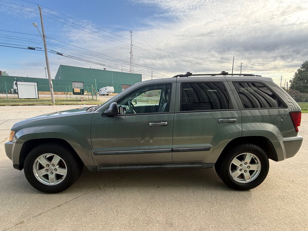 Used 2007 Jeep Grand Cherokee Laredo AWD/4WD image 6