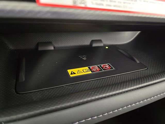 Used 2025 Toyota Highlander Platinum image 27