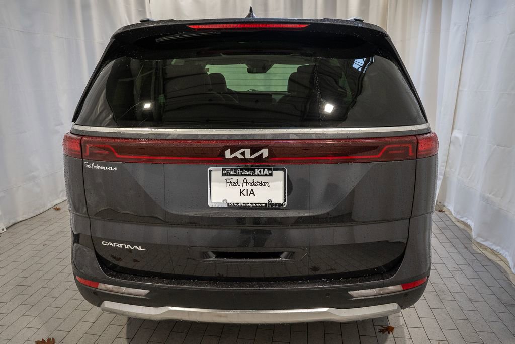 Certified 2024 Kia Carnival SX Prestige image 5