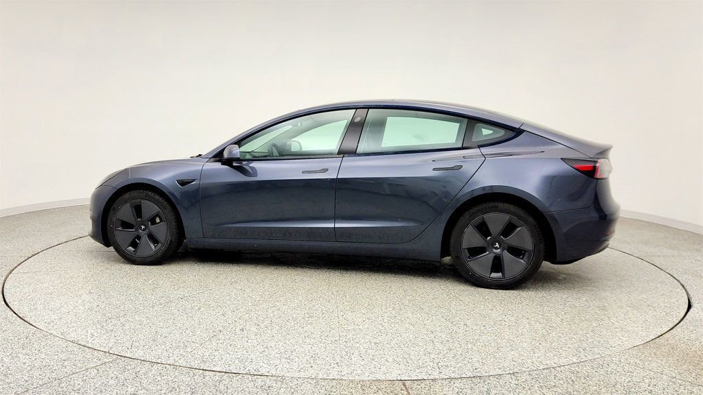 Used 2023 Tesla Model 3 Standard Range image 8