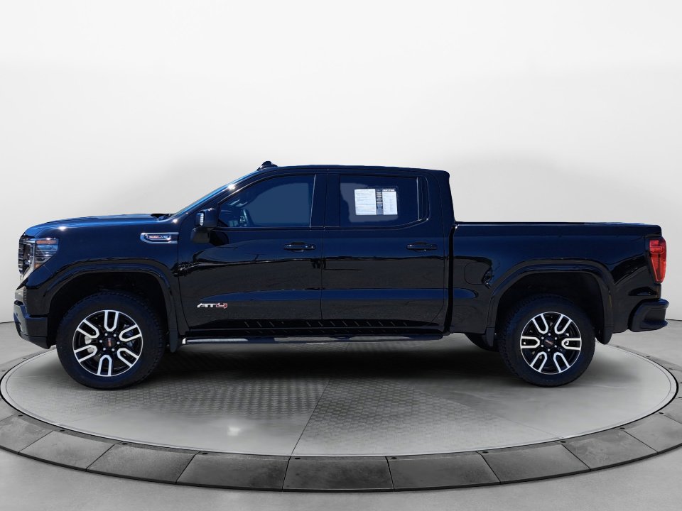 Certified 2025 GMC Sierra 1500 AT4 w/ AT4 Premium Package AWD/4WD image 4