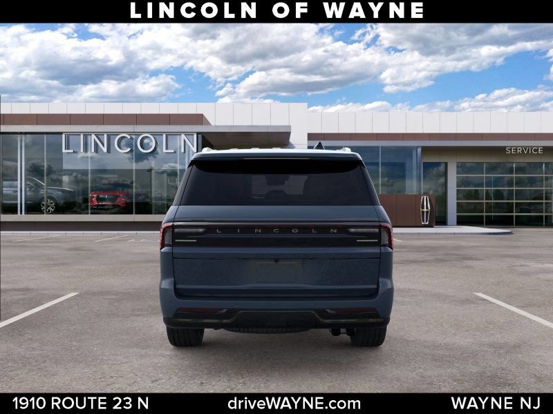 New 2026 Lincoln Navigator Reserve AWD/4WD image 6