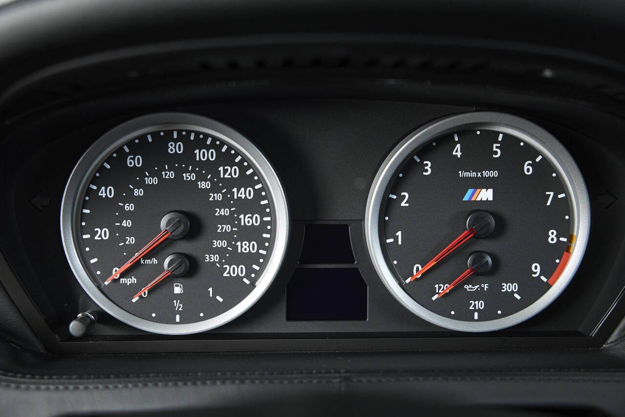 Used 2006 BMW M6 Coupe RWD image 49