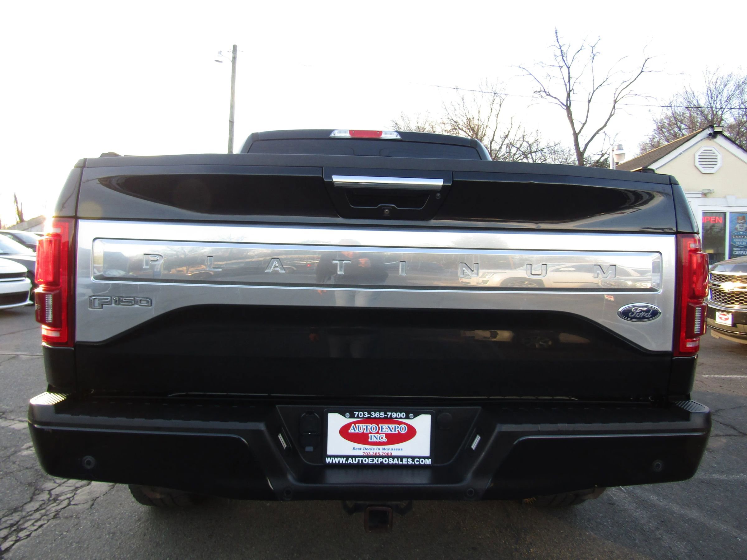 Used 2015 Ford F150 Platinum w/ Equipment Group 701A Luxury image 6