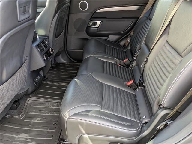 New 2024 Land Rover Discovery Dynamic SE image 14