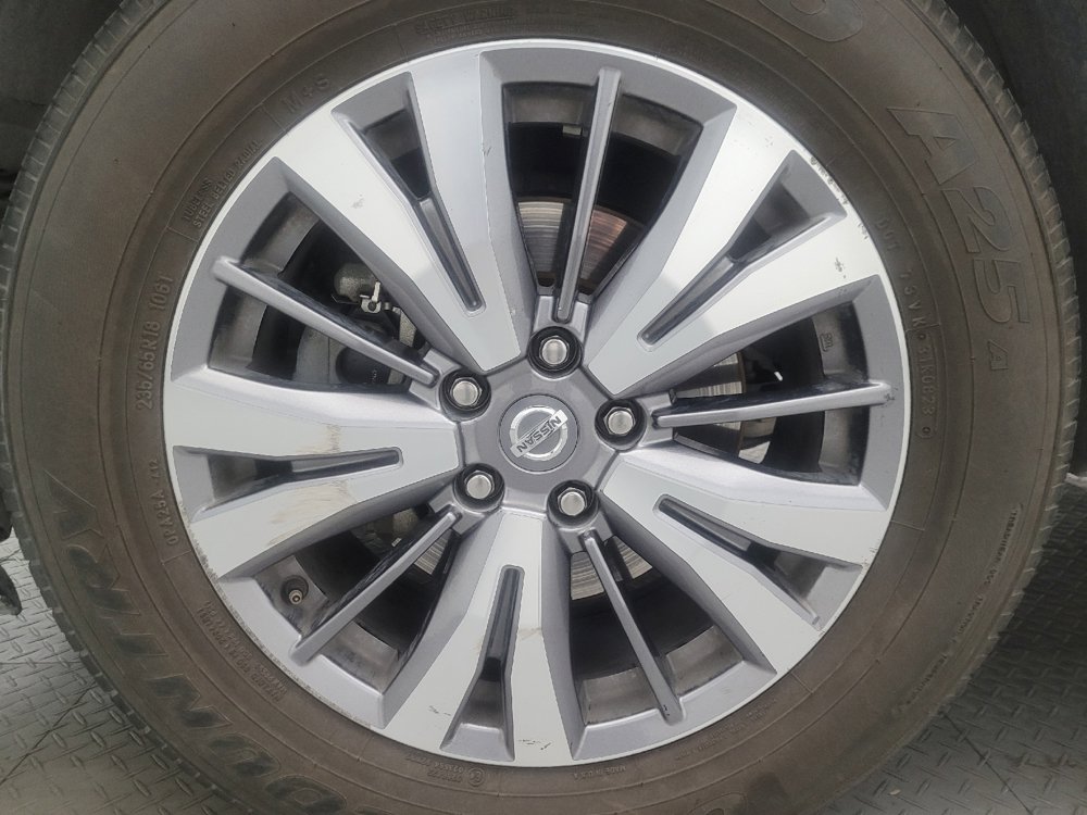 Used 2020 Nissan Pathfinder SV AWD/4WD image 31