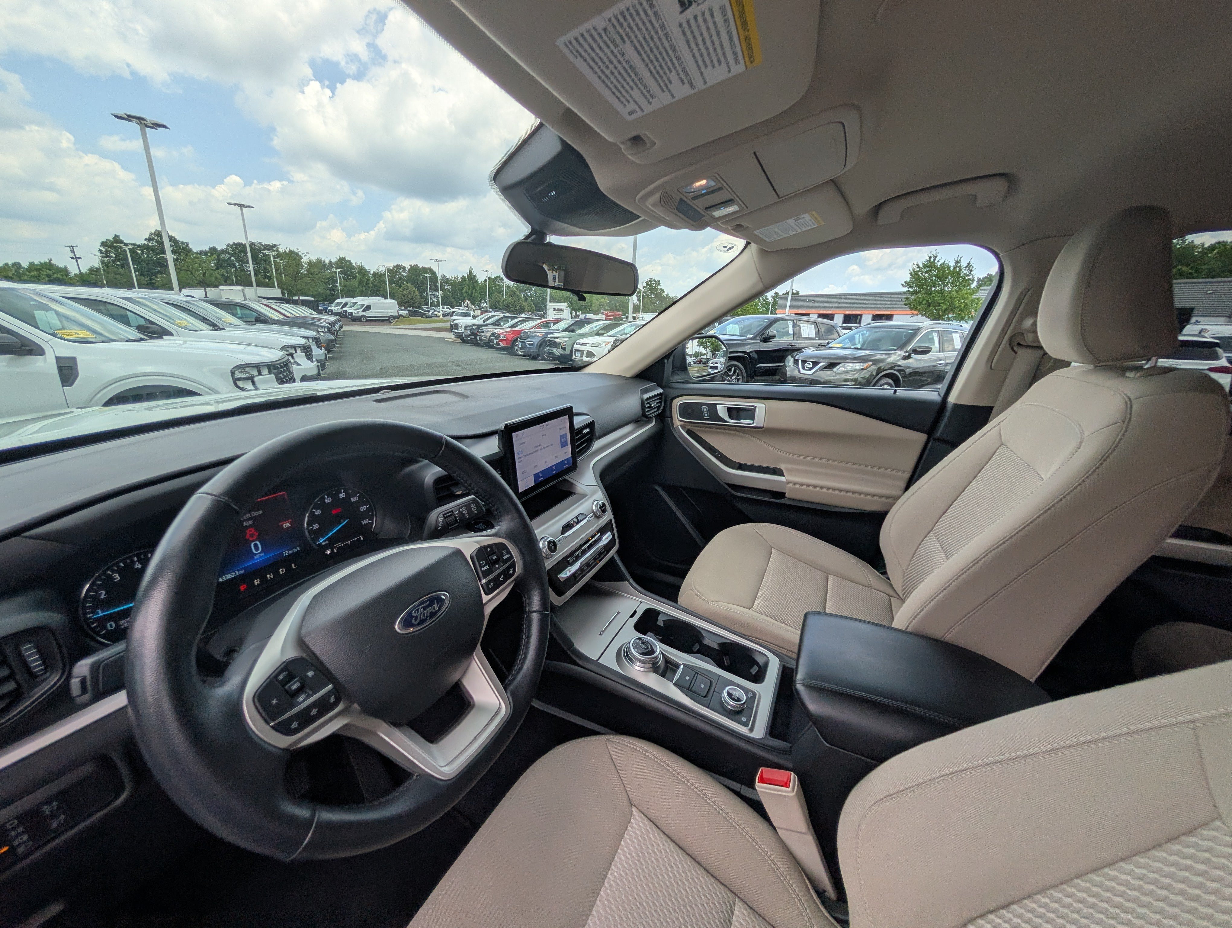 Certified 2023 Ford Explorer XLT AWD/4WD image 17