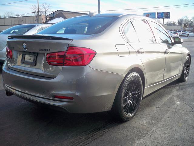 Used 2016 BMW 320i xDrive Sedan image 3