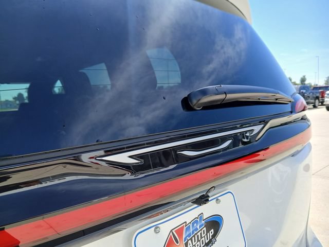 New 2027 Chrysler Pacifica Select FWD image 38