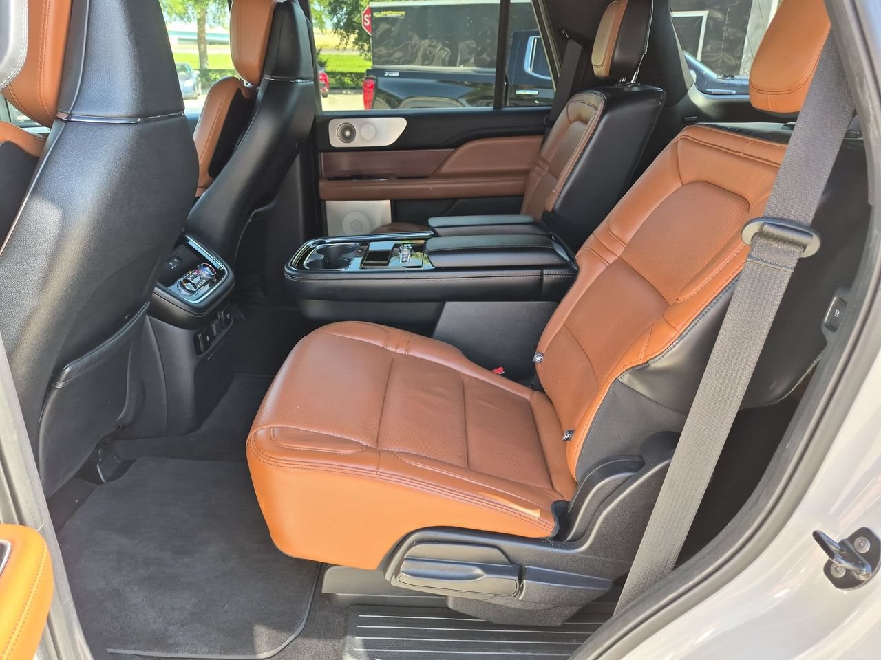 Used 2020 Lincoln Navigator Reserve w/ Luxury Package AWD/4WD image 20