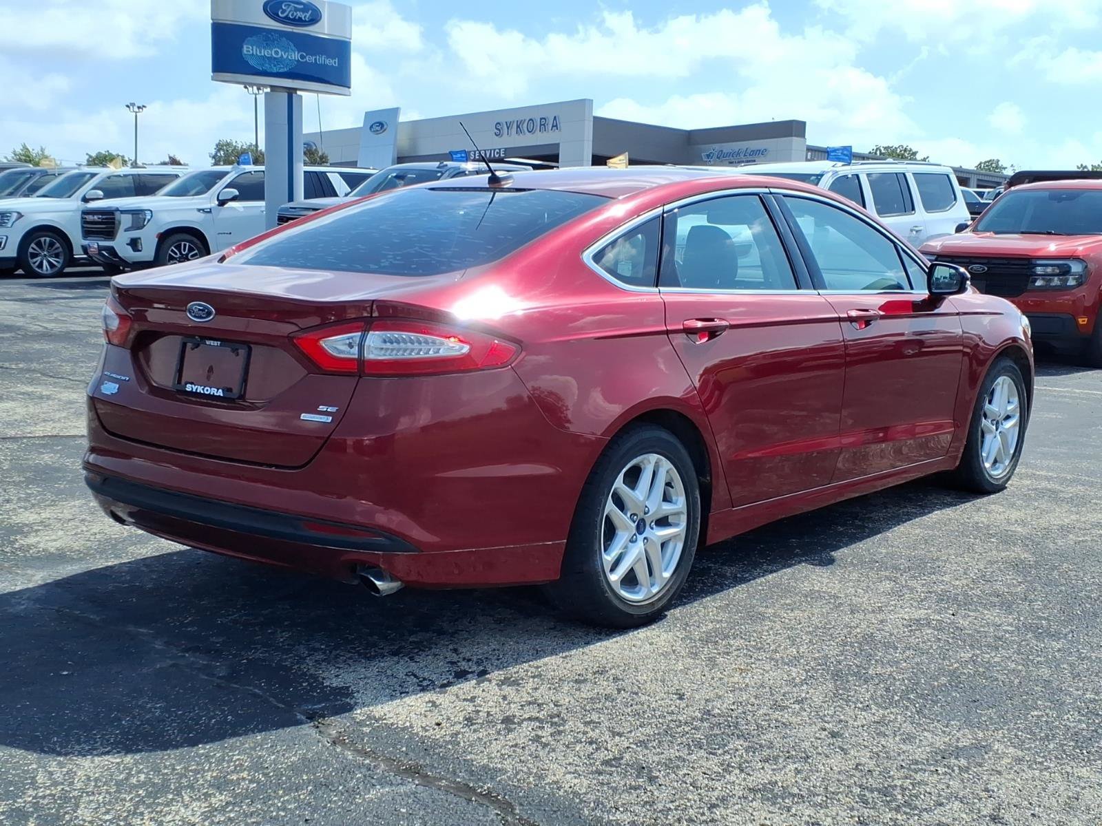 Used 2015 Ford Fusion SE w/ Equipment Group 202A FWD image 5