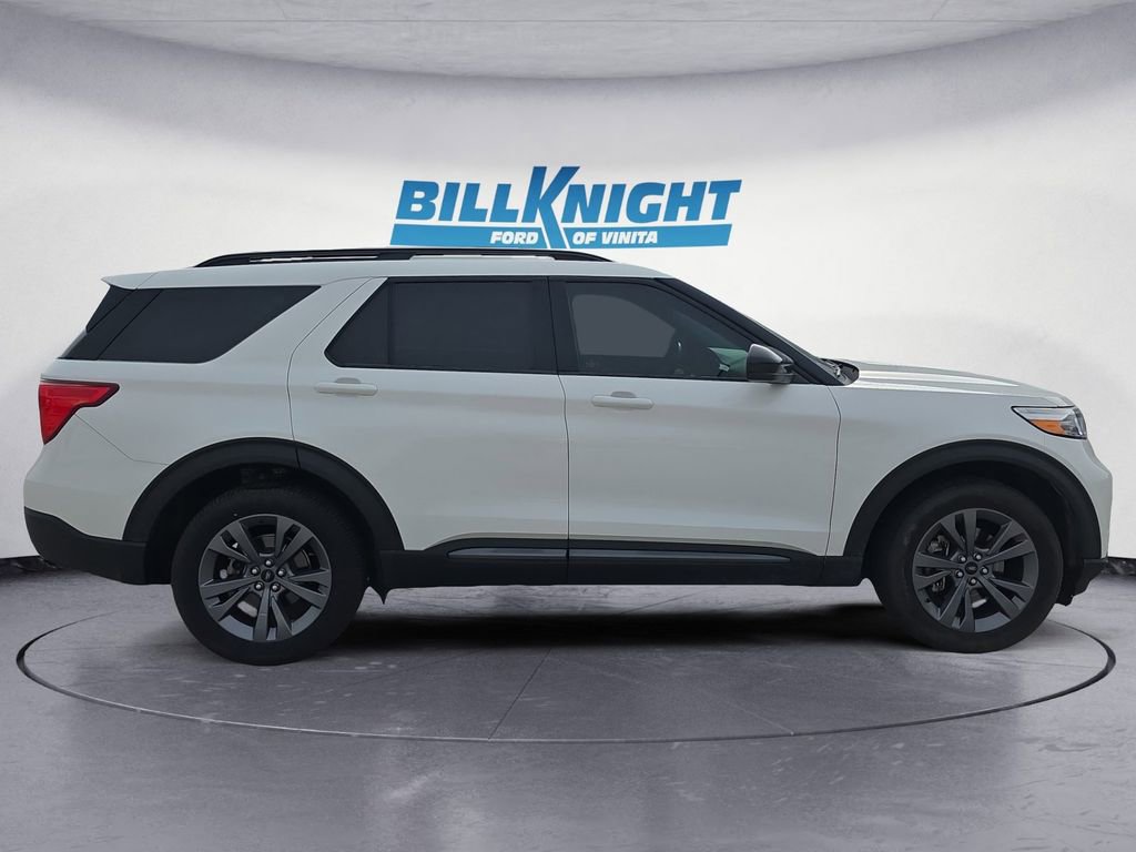 Used 2022 Ford Explorer XLT w/ Equipment Group 202A AWD/4WD image 6