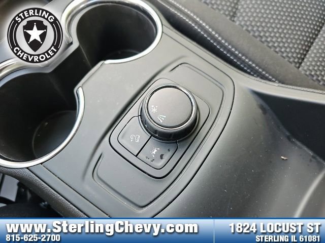 Used 2024 GMC Terrain SLE image 15