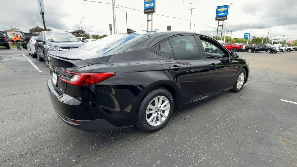 Used 2025 Toyota Camry LE FWD image 8