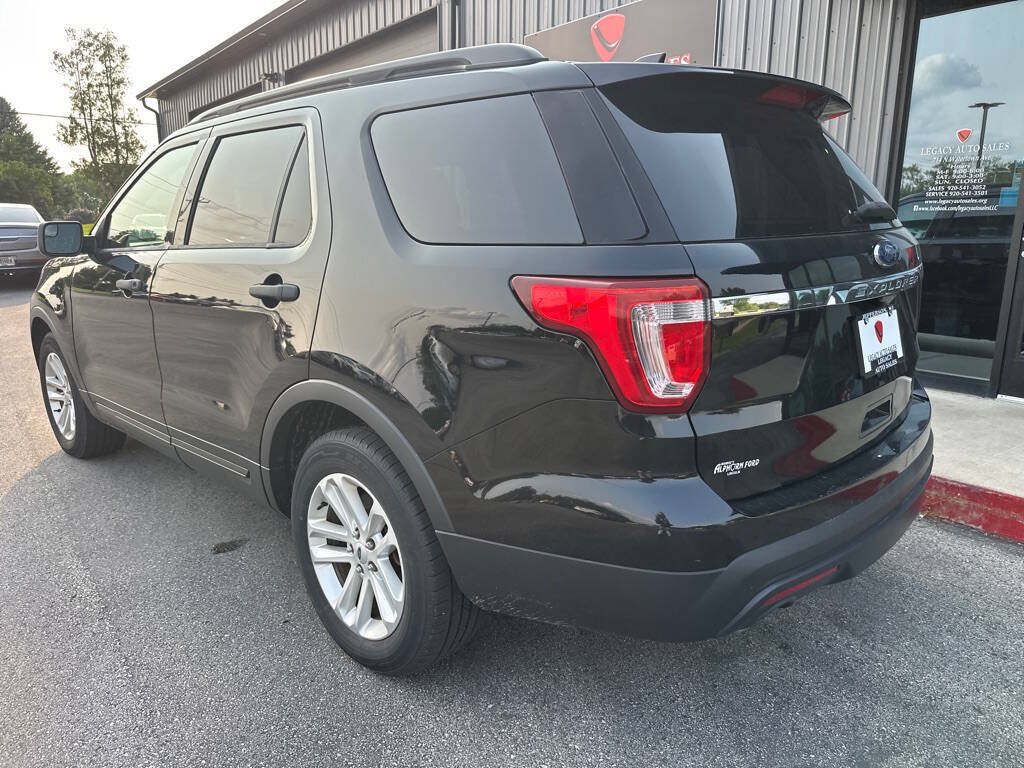 Used 2017 Ford Explorer FWD image 3