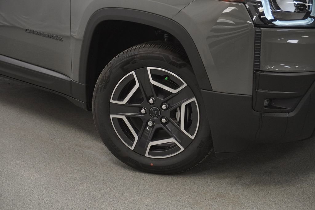 New 2026 Jeep Cherokee Laredo AWD/4WD image 4
