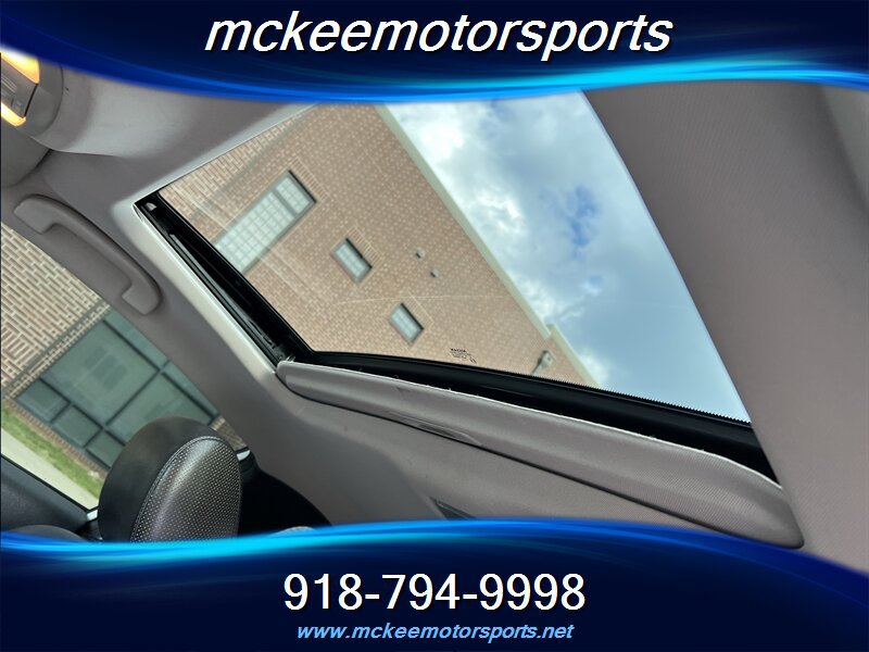 Used 2012 Nissan Altima 3.5 SR w/ Technology Pkg FWD image 11