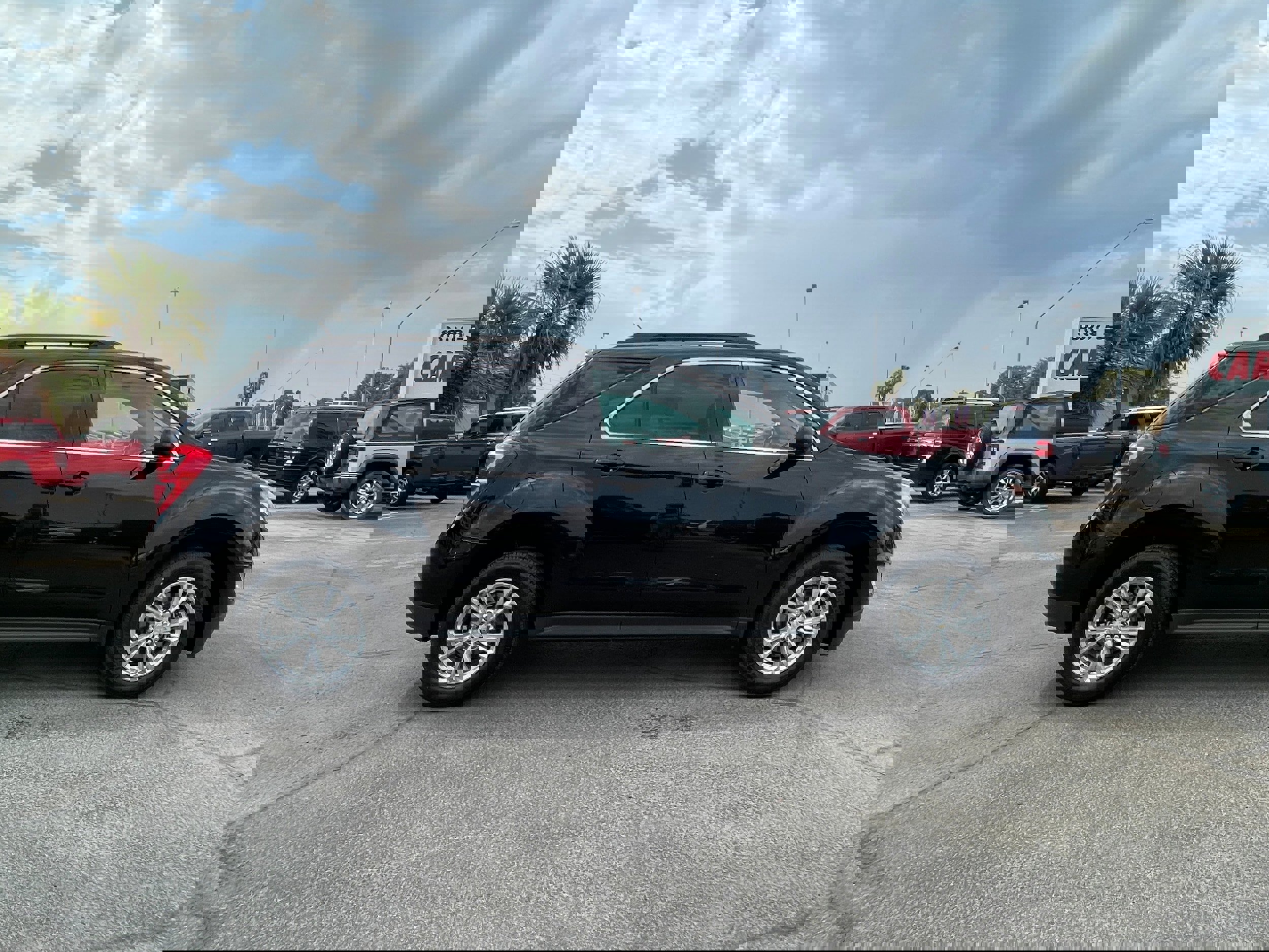 Used 2017 Chevrolet Equinox LT image 6