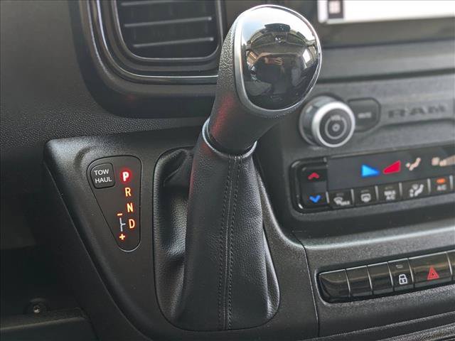 Used 2025 RAM ProMaster 2500 w/ Convenience Group FWD image 12