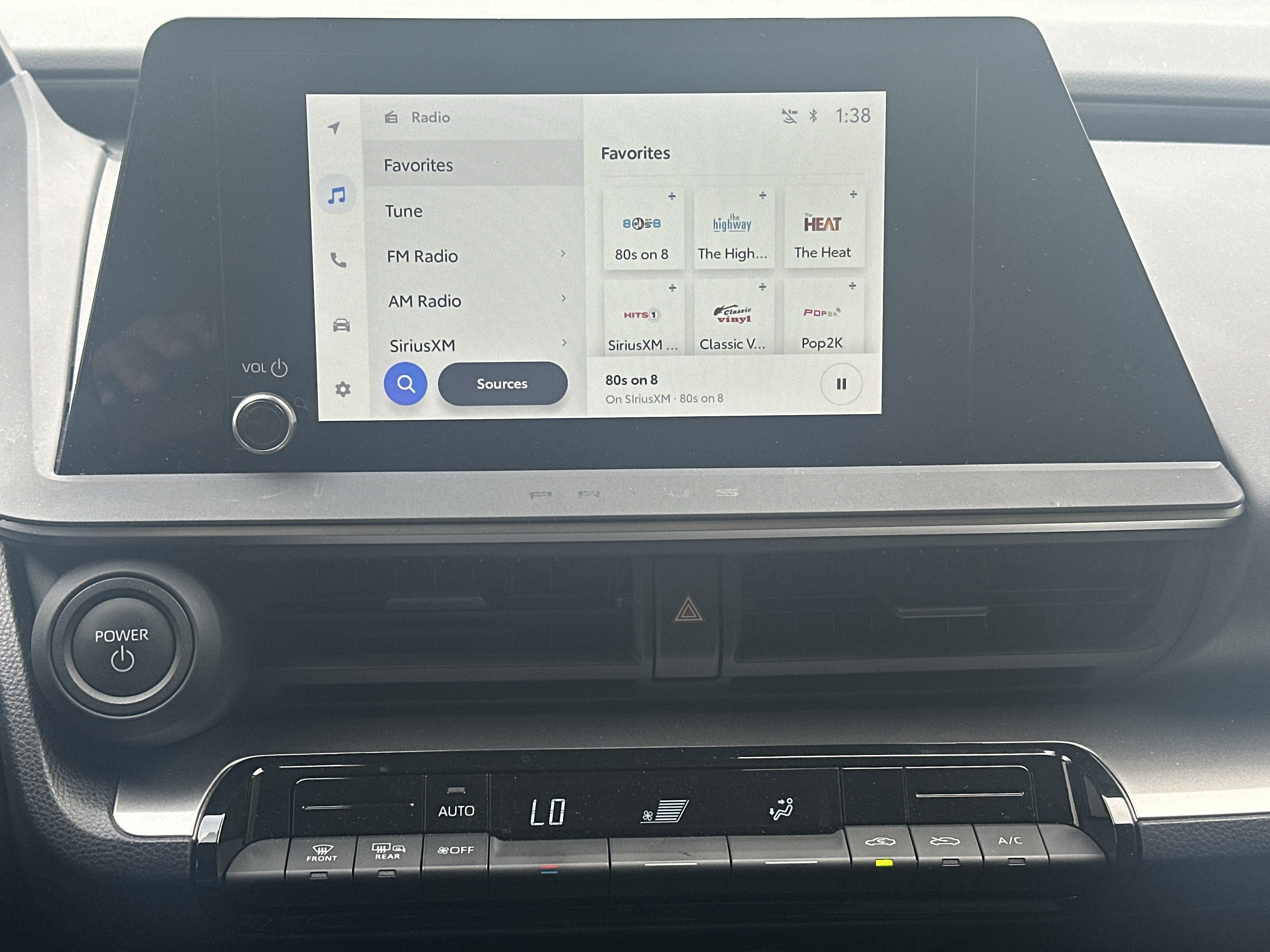 Used 2025 Toyota Prius LE FWD image 21