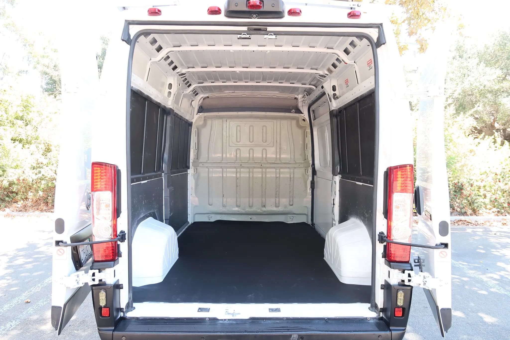 Used 2019 RAM ProMaster 2500 FWD image 11