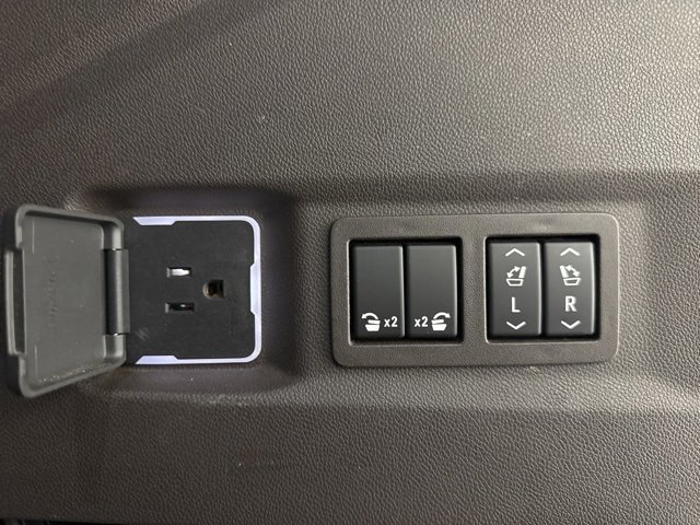 Used 2021 GMC Yukon Denali image 33